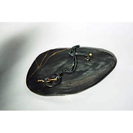 talerzyk-pod-bizuterie-zlota-nic-czarny (1).jpg